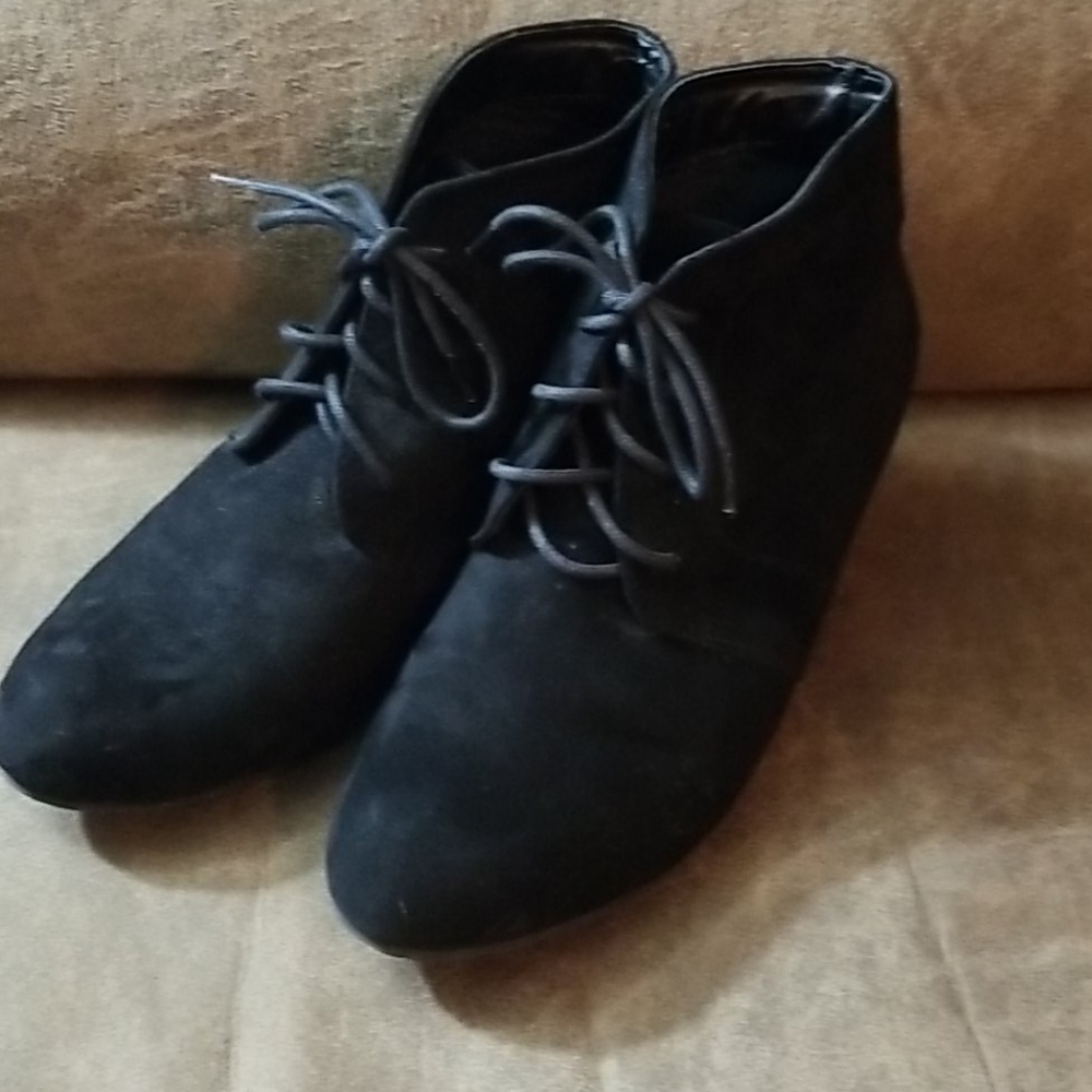 Charolette Russe Black Wedge Shoes SIZE 8